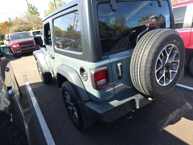 Used 2024 Jeep Wrangler Sport AWD/4WD image 8