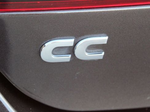 Used 2014 Volkswagen CC Executive FWD image 36