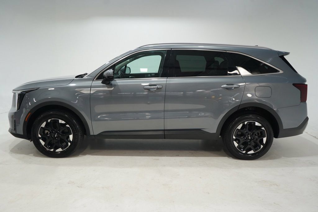 Used 2024 Kia Sorento S AWD/4WD image 4