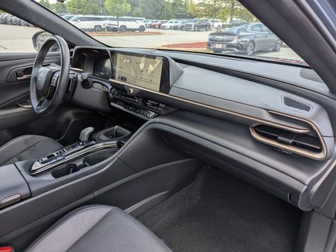 Used 2025 Toyota Crown Signia AWD/4WD image 26