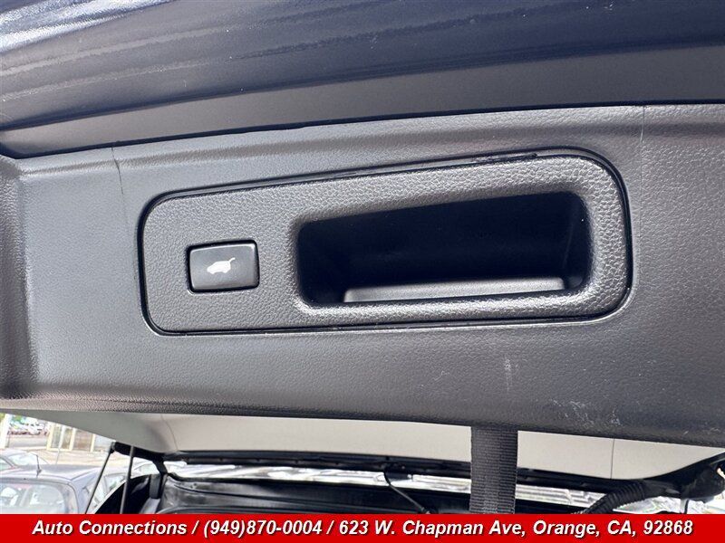 Used 2010 Honda Pilot Touring image 30