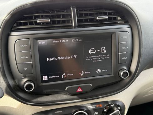 Used 2025 Kia Soul LX w/ LX Technology Package image 20