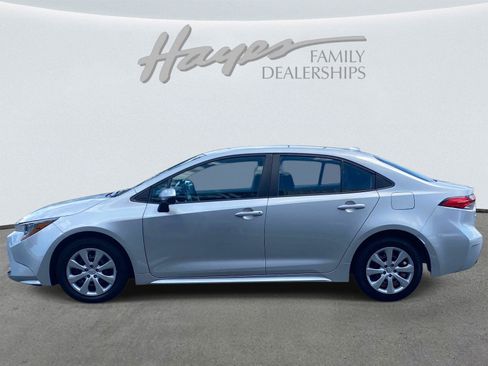 Used 2024 Toyota Corolla LE FWD image 8