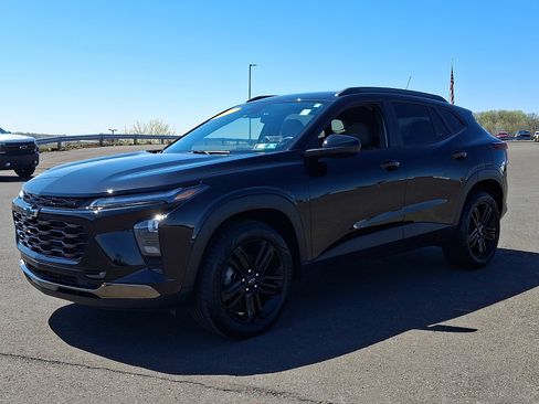 Certified 2024 Chevrolet Trax ACTIV w/ Driver Confidence Package image 3