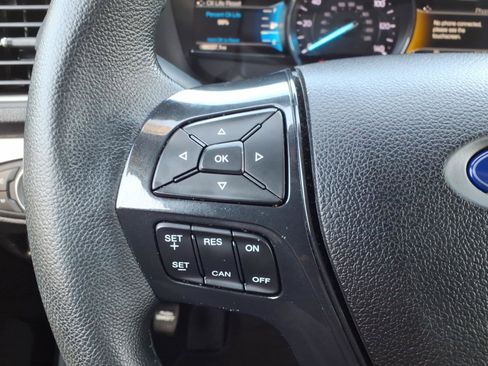 Used 2018 Ford Explorer XLT w/ Equipment Group 202A FWD image 19