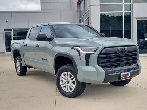 New 2026 Toyota Tundra SR5 AWD/4WD image 31