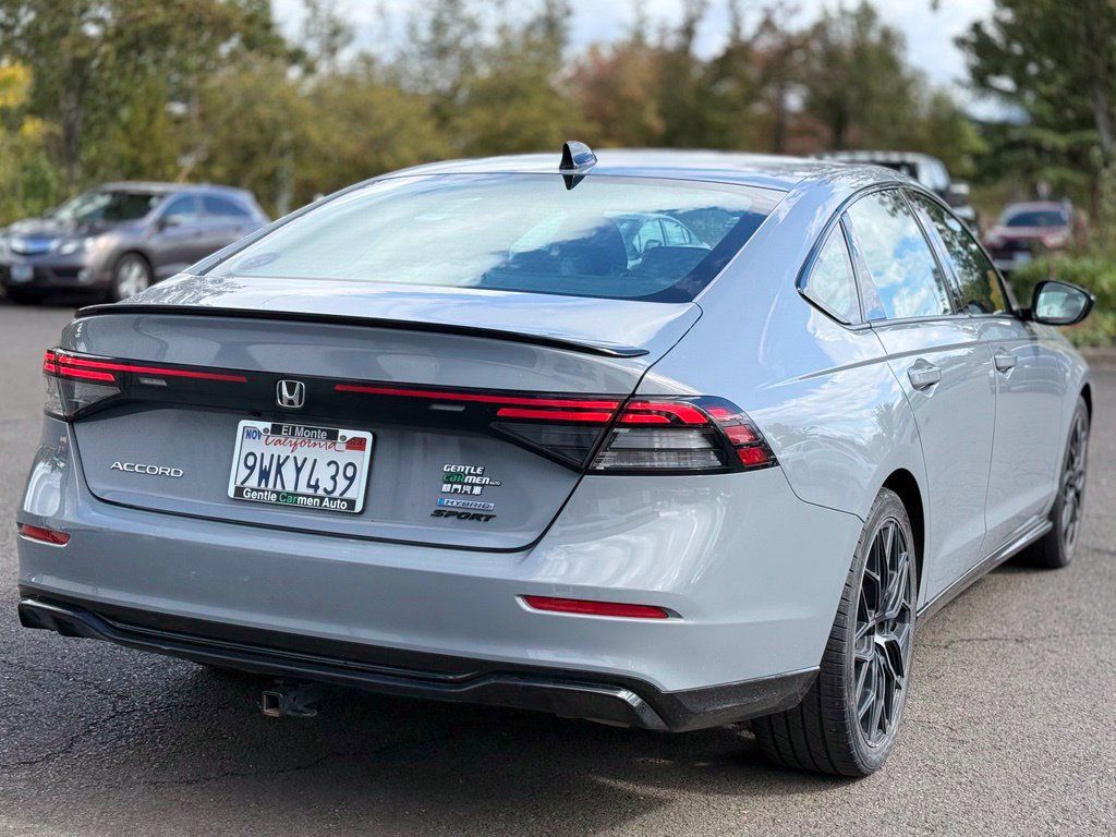Used 2023 Honda Accord Sport image 5