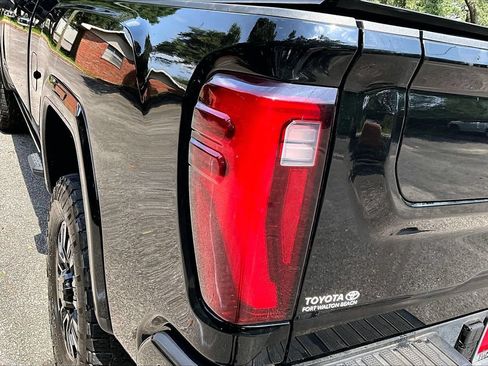 Used 2025 GMC Sierra 2500 Denali Ultimate AWD/4WD image 20