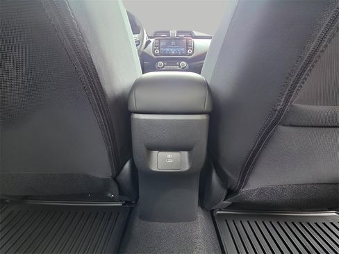 New 2025 Nissan Versa SR w/ Trunk Package image 9