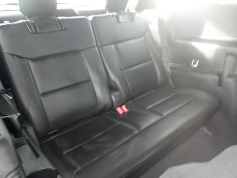 Certified 2024 Ford Explorer XLT w/ Equipment Group 202A image 25