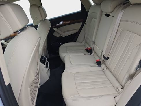 Used 2021 Audi Q5 Premium w/ Convenience Package AWD/4WD image 17