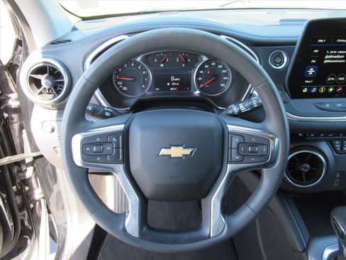 Certified 2023 Chevrolet Blazer LT w/ Midnight/Sport Edition FWD image 17