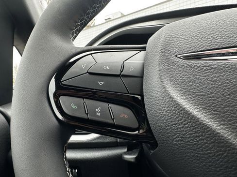 New 2026 Chrysler Pacifica Select w/ S Appearance Package image 24