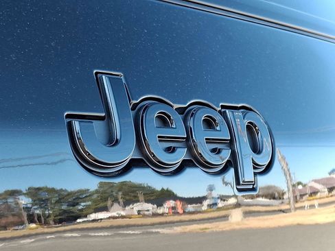 Used 2025 Jeep Grand Cherokee L Limited w/ Black Appearance Package image 31