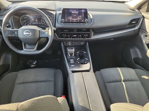 Certified 2025 Nissan Rogue SV FWD image 19
