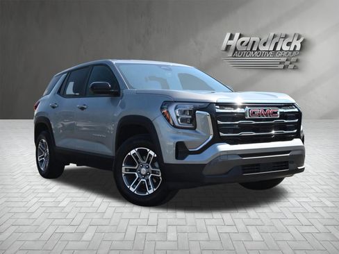 Used 2026 GMC Terrain Elevation FWD image 2