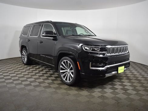Used 2022 Jeep Grand Wagoneer Series II AWD/4WD image 9