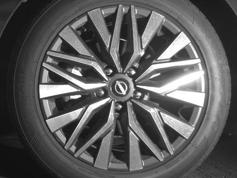 Used 2025 Nissan Altima 2.5 SV image 12