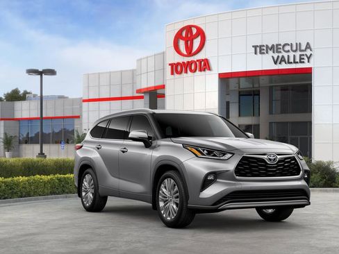 New 2025 Toyota Highlander Platinum image 33