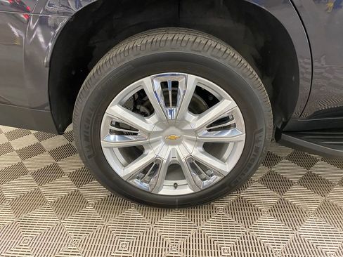 Used 2022 Chevrolet Tahoe High Country AWD/4WD image 11