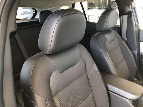 Used 2024 Chevrolet Trax LT w/ Driver Confidence Package image 48