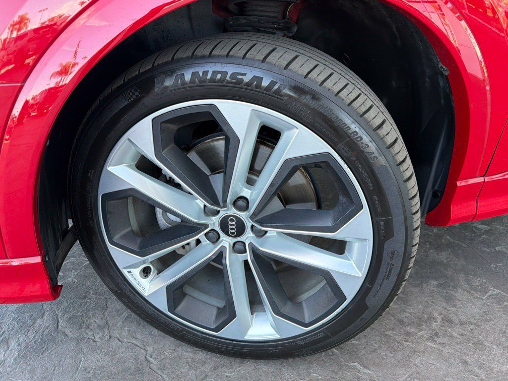 Used 2021 Audi Q3 2.0T Premium w/ Convenience Package AWD/4WD image 5
