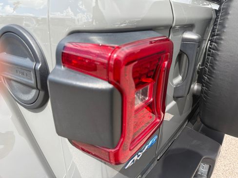 Used 2023 Jeep Wrangler Unlimited Sahara w/ Safety Group AWD/4WD image 28