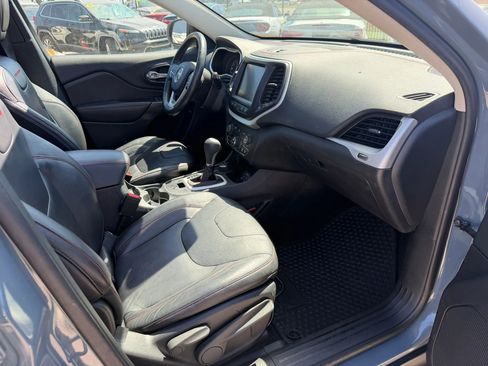 Used 2014 Jeep Cherokee Trailhawk w/ Technology Group image 10