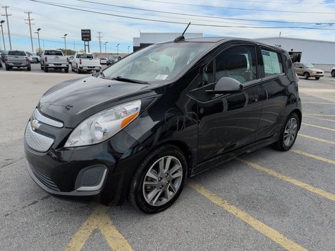 Used 2015 Chevrolet Spark LT image 3