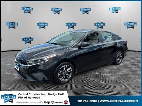 Used 2023 Kia Forte LXS FWD image 1
