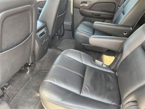 Used 2014 GMC Yukon SLT w/ Texas Edition image 30