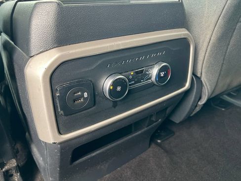 Used 2022 Ford Expedition XLT AWD/4WD image 37