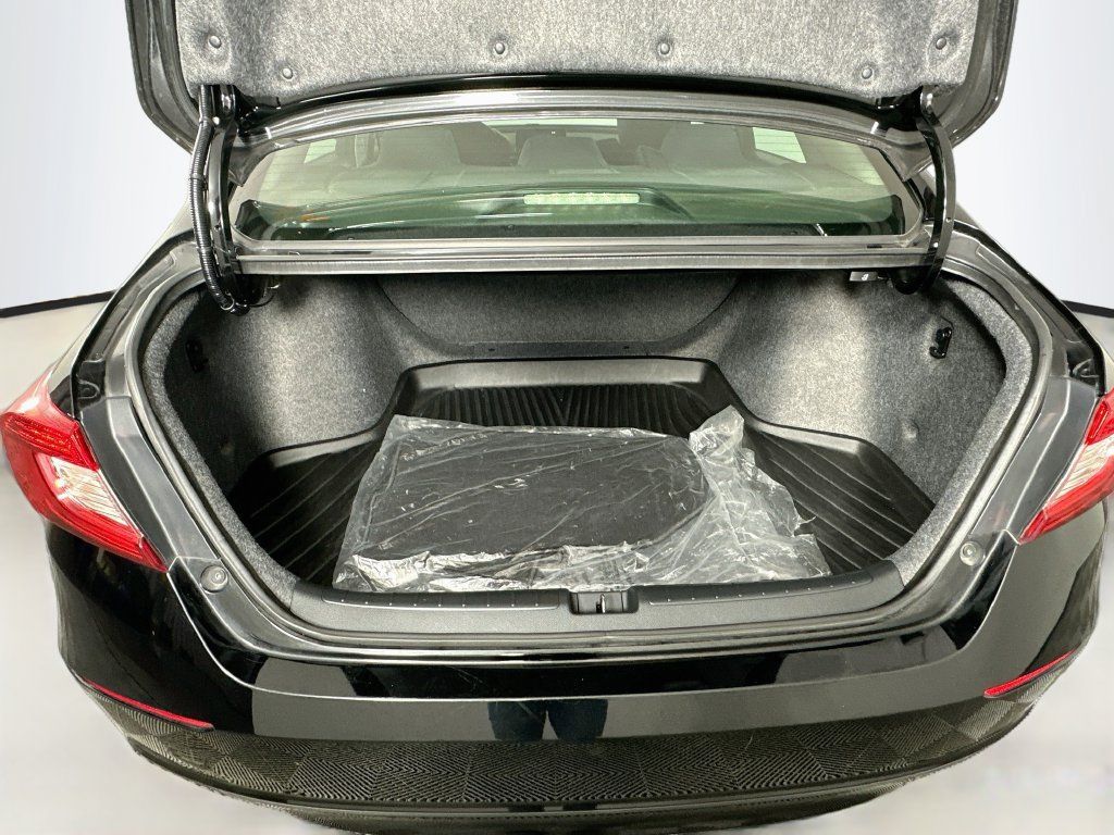 Used 2018 Honda Accord LX image 24