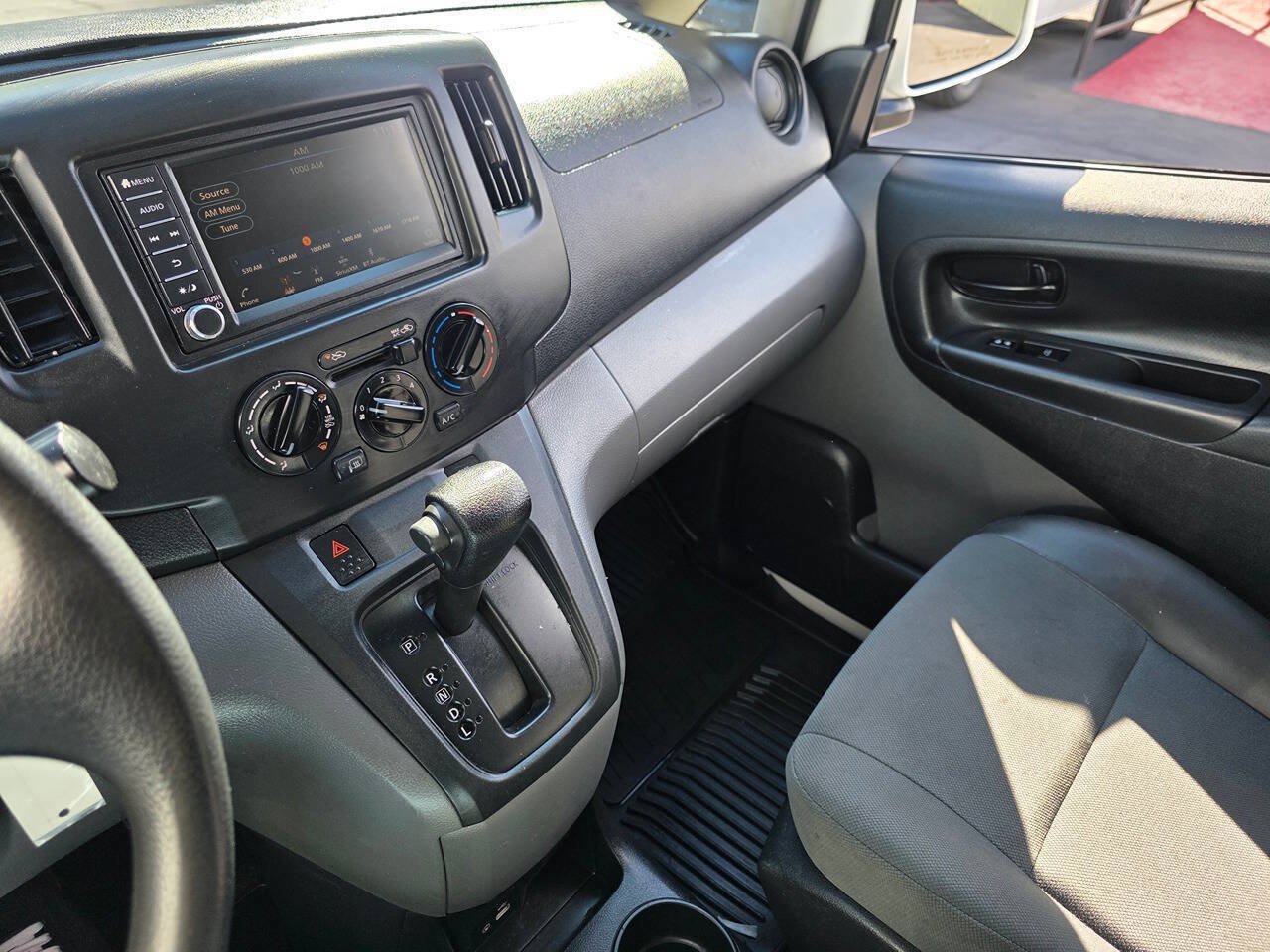 Used 2020 Nissan NV200 SV FWD image 19