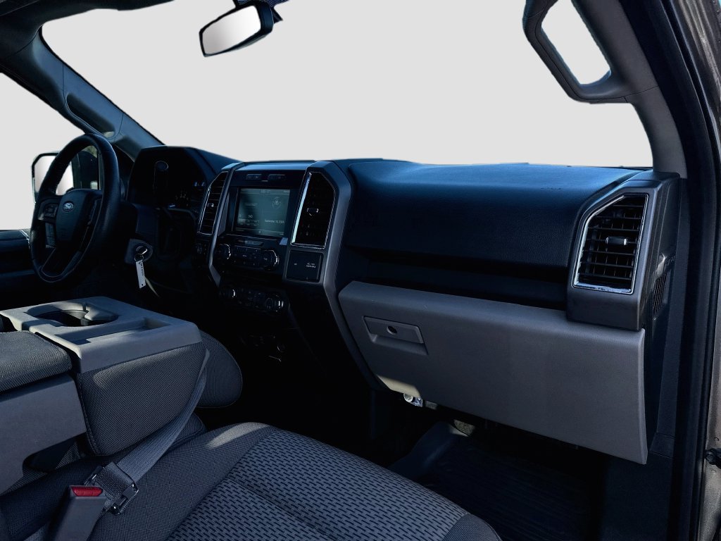 Used 2015 Ford F150 XLT w/ Equipment Group 302A Luxury AWD/4WD image 27