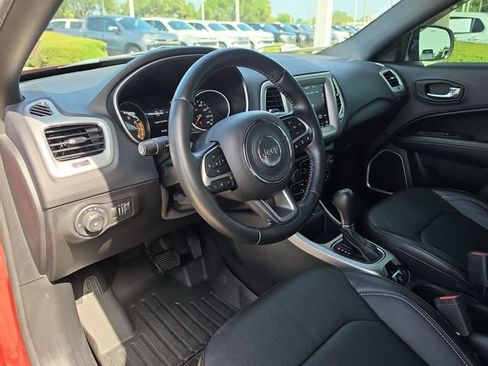 Used 2021 Jeep Compass Latitude w/ Driver Assistance Group FWD image 14