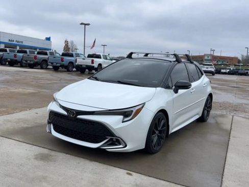 Used 2023 Toyota Corolla XSE image 4