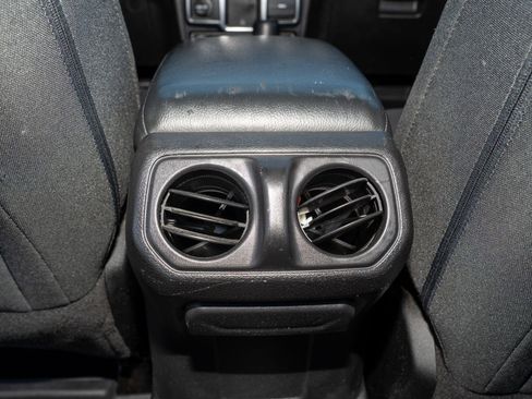 Used 2018 Jeep Wrangler Unlimited Sport image 16