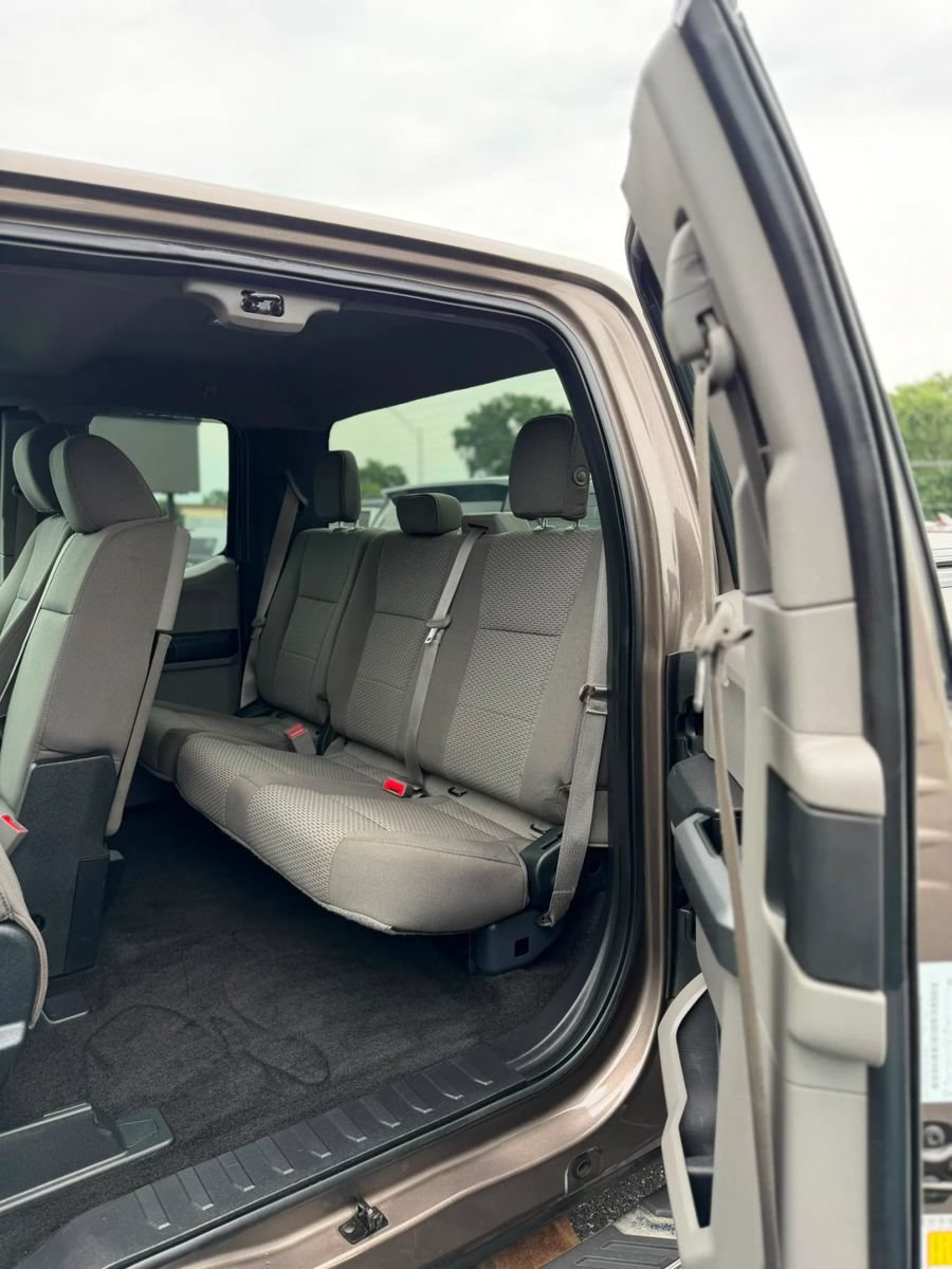 Used 2018 Ford F150 XLT w/ Equipment Group 302A Luxury AWD/4WD image 15