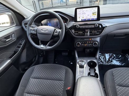 Used 2025 Ford Escape Active w/ Cold Weather Package AWD/4WD image 22