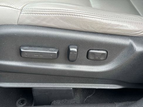 Used 2016 Honda CR-V Touring image 17