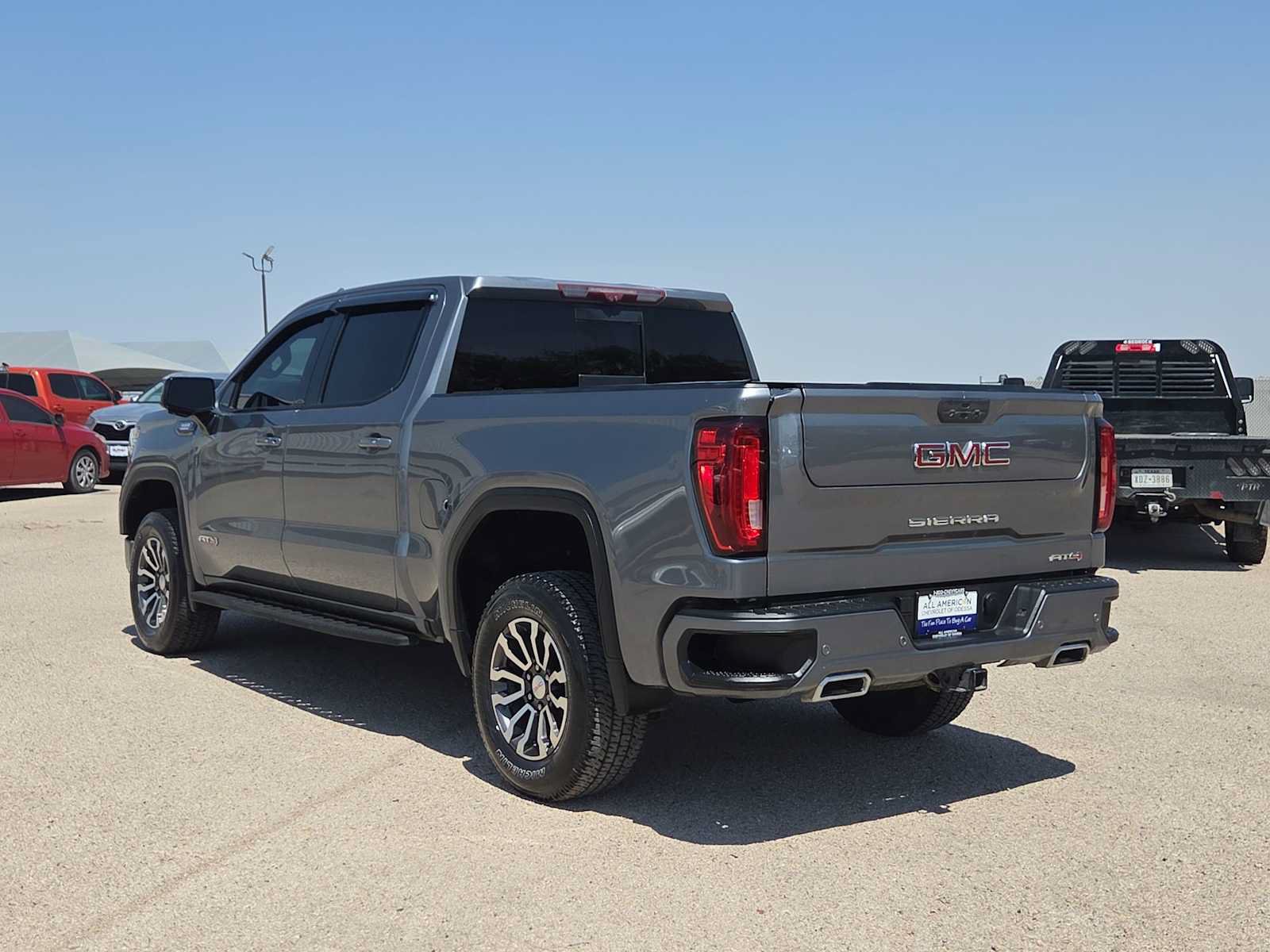 Used 2021 GMC Sierra 1500 AT4 w/ AT4 Premium Package AWD/4WD image 6