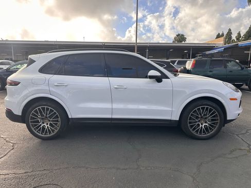 Used 2022 Porsche Cayenne S image 6