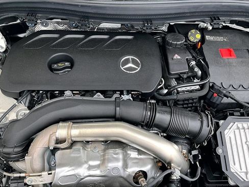 Used 2026 Mercedes-Benz GLA 250 4MATIC image 34