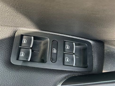 Used 2017 Volkswagen Passat 1.8T SEL Premium FWD image 17