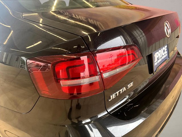 Used 2017 Volkswagen Jetta SE FWD image 29