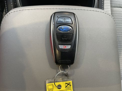 Used 2025 Subaru Outback Premium w/ Popular Package #1A image 24