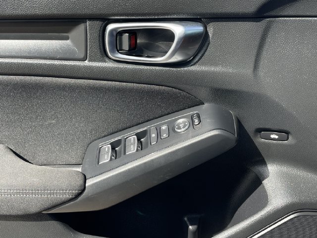 Used 2025 Honda Civic Sport image 22
