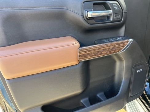 Used 2019 Chevrolet Silverado 1500 High Country image 27