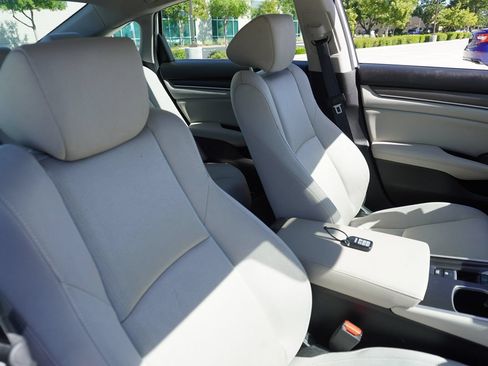 Used 2020 Honda Accord LX image 14